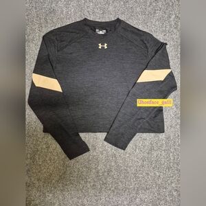 Under Armour Gray and Cream Long Sleeve Tee Athletic Performance